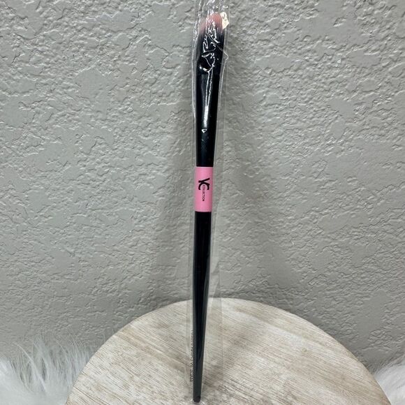 $6 🌙 YC Collection Makeup Brush‎ Blending 🆕 - Picture 1 of 4
